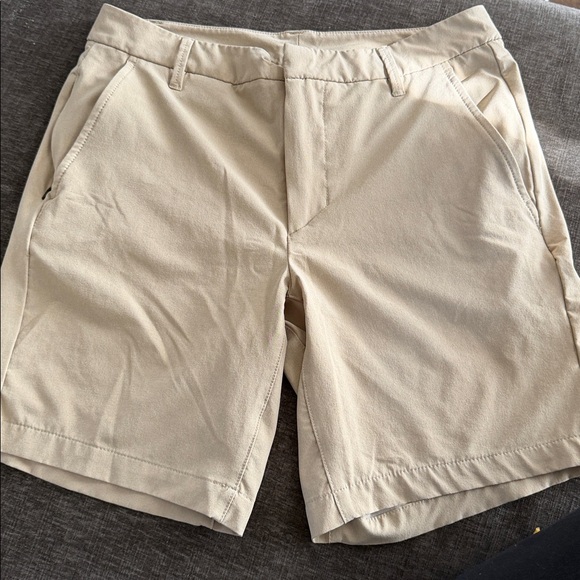 All in Motion Men's Cream Flat Front Shorts in perfect condition - Picture 1 of 4